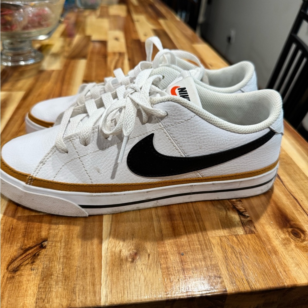 Nike White Sneakers with Black and Gold Details - Picture 2 of 6